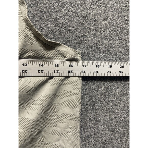 Danskin Now Women’s Size Small Petite Gray Camo Racerback Active Tank Top - Picture 5 of 7
